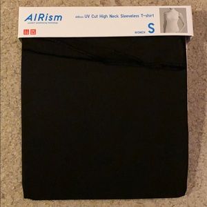 Blac uniqlo airism high neck sleeveless T-shirt
